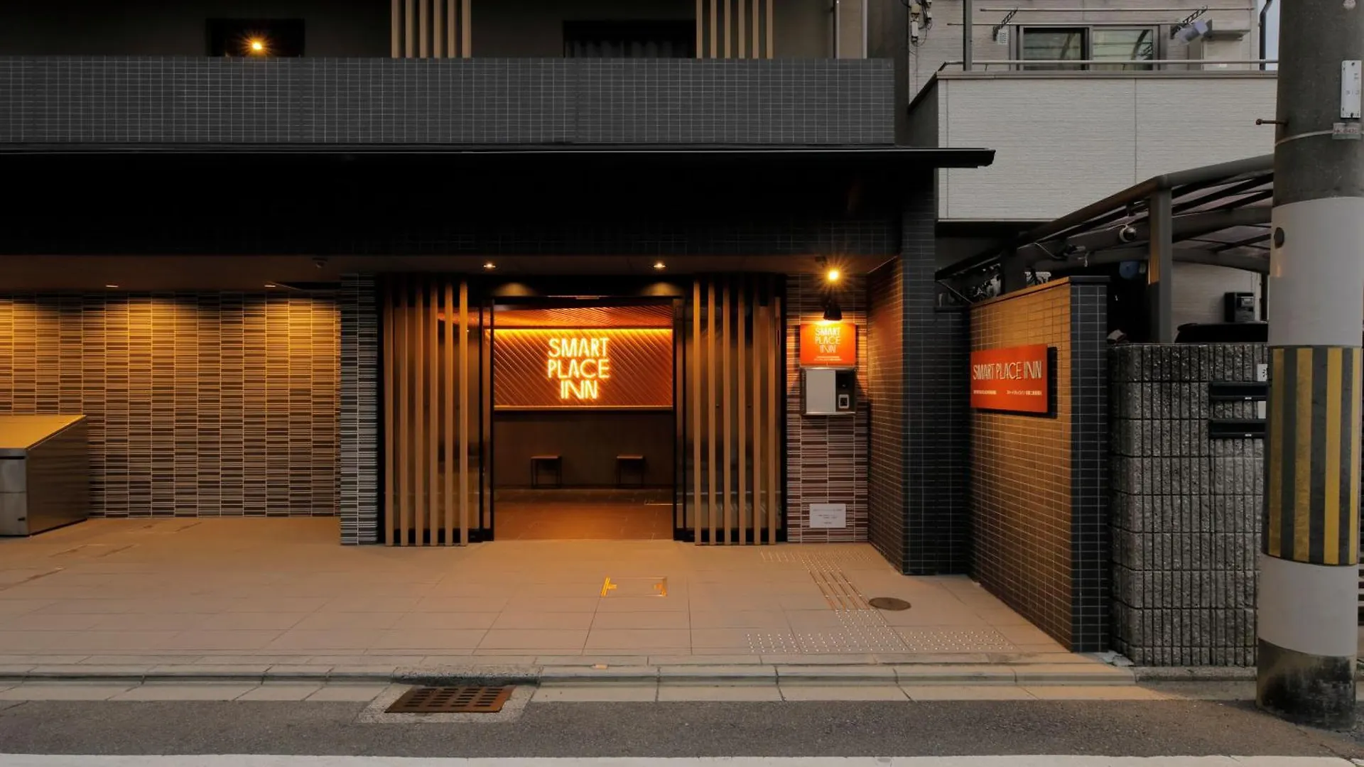 Smart Place Inn Nijojo Horikawa Kiotó