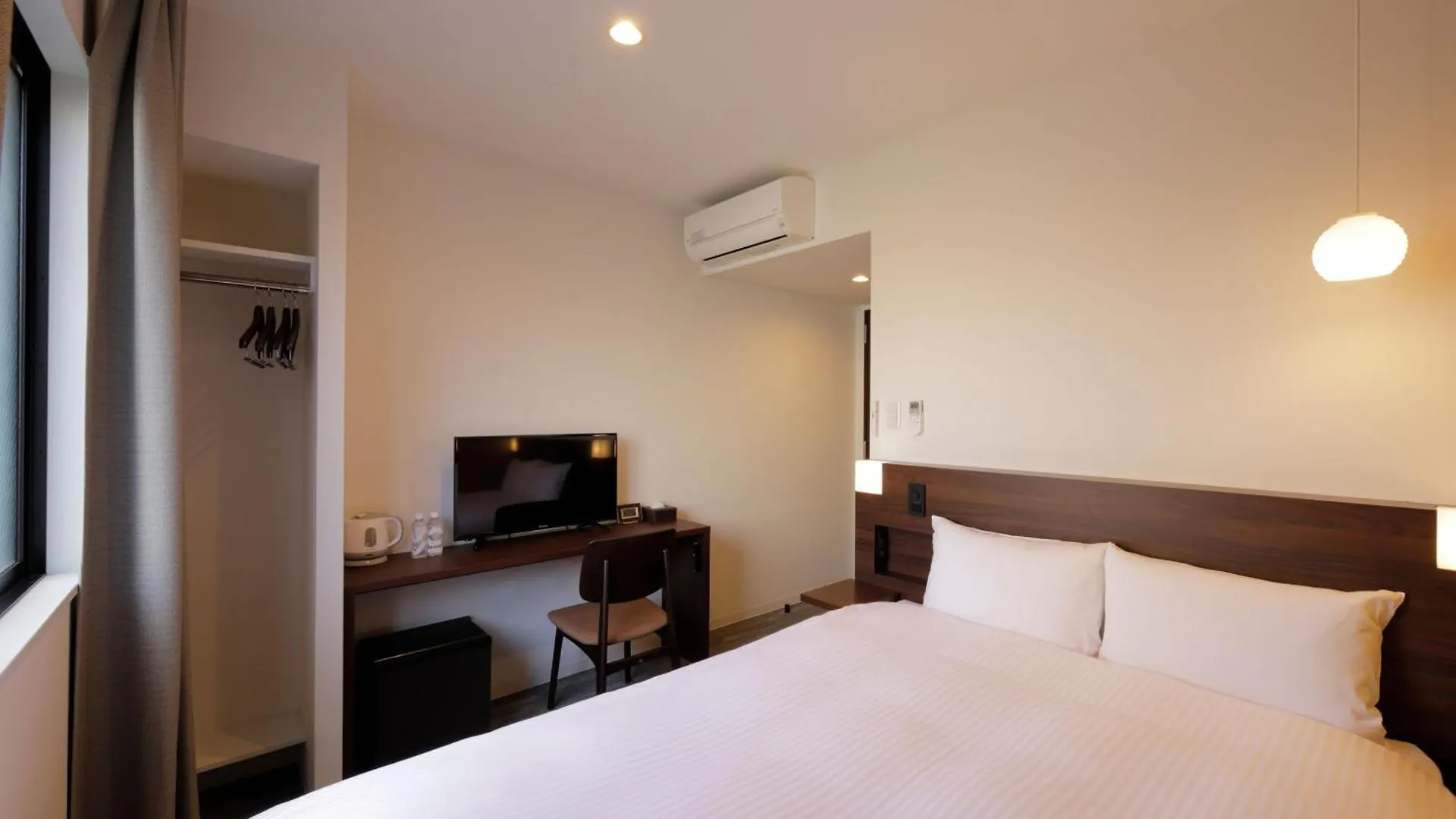 Smart Place Inn Nijojo Horikawa Kiotó Szálloda